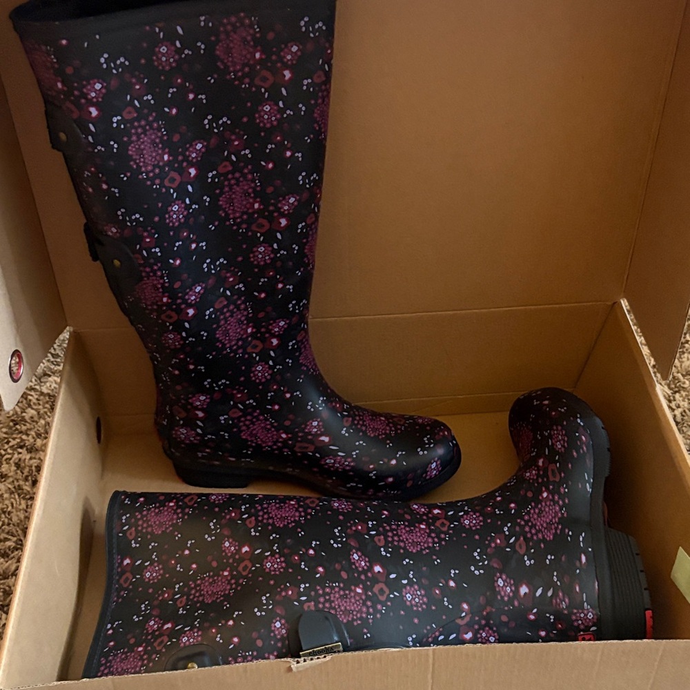 Chooka Black and Pink Floral Rain Boots